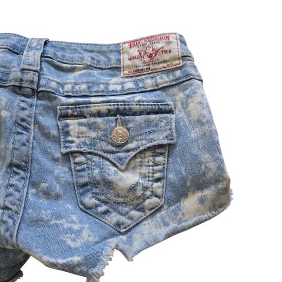 True Religion Short Size 26 - Picture 2 of 3